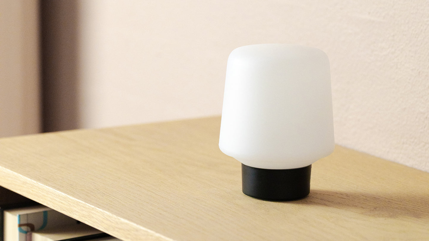 Ambience - Lamp Intelligent & Oslo base - Indendørs lampe med fod i egetræ