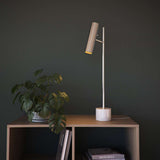Expo Table bordlampe med poleret marmorfod og mat aluminiumsarmatur i enkelt design