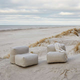 Udendørs Soft Sofa Outdoor 3-personers med chaiselong i Kirra Sand stof, blød og formstabil uden stel.