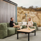 Udendørs hjørnesofa Soft Sofa Outdoor i Kirra Olive med bløde puder og lavt ryglæn.