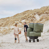 Udendørs Soft Sofa Outdoor hjørnesofa i Kirra Olive med bløde puder og lav ryg.