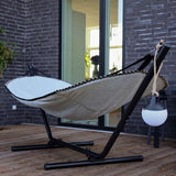 Cobana Hammock hængekøje i gråt olefin-tekstilt med sort pulverlakeret aluminiumsstel.