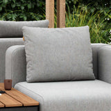 Cobana Cushion i sort Olefin tekstil til udendørs sofa, blød og vandafvisende pude.