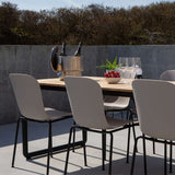 Patio Chair no. One S1 i taupe skal med sort pulverlakeret stel, udendørs stol på terrasse