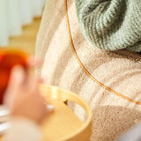 SACKit Chair Indoor sækkestol i rund form med blødt Teddy Brown stof og lavt ryglæn.
