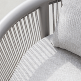 Kirra Lounge Sofa hjørnesofa i sandfarvet Olefin tekstil med aluminiumsstel til udendørs brug