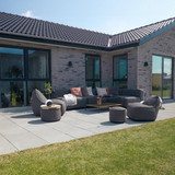 Udendørs Cobana Lounge Sofa i sort med modulopbygget design og skandinaviske linjer.