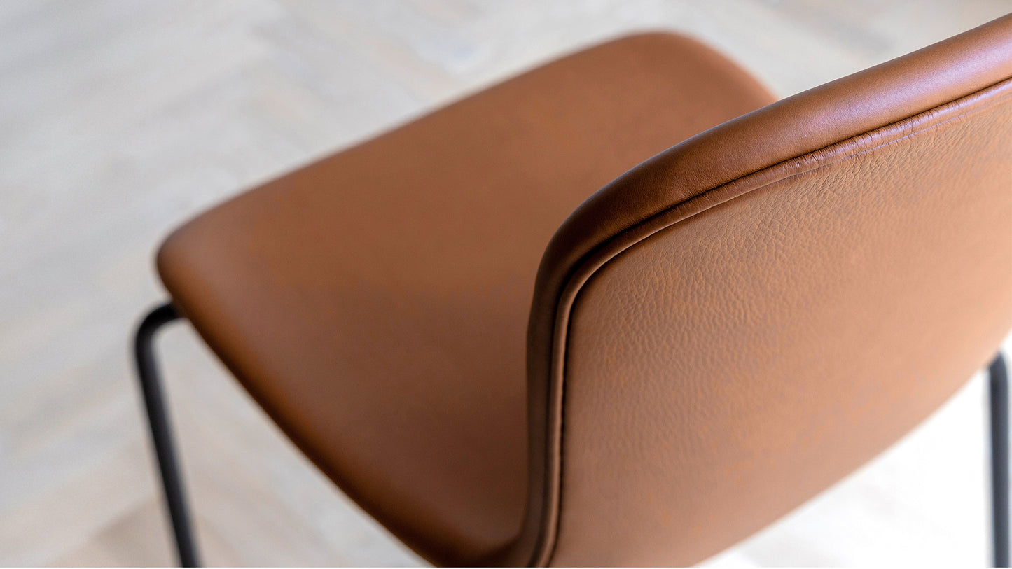 Chair no. One S1 Polished Swivel - Indendørs spisebordsstol