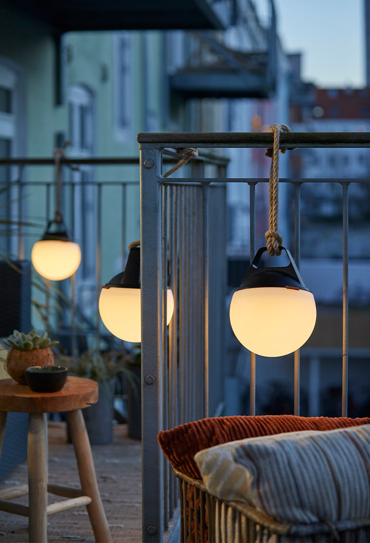 Accessories til udendørs lounge | Højtalere, belysning & vinkølere | SACKit