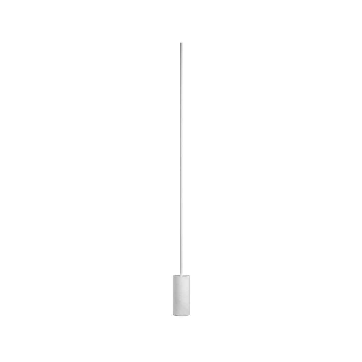 Slank gulvlampe i aluminium med lodret matteret LED lys og elegant marmorfod fra sackit i minimalistisk dansk design til hjemmet