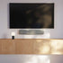 SACKit Wave Soundbar i slankt design med tekstilfront og flere tilslutningsmuligheder i et moderne hjem