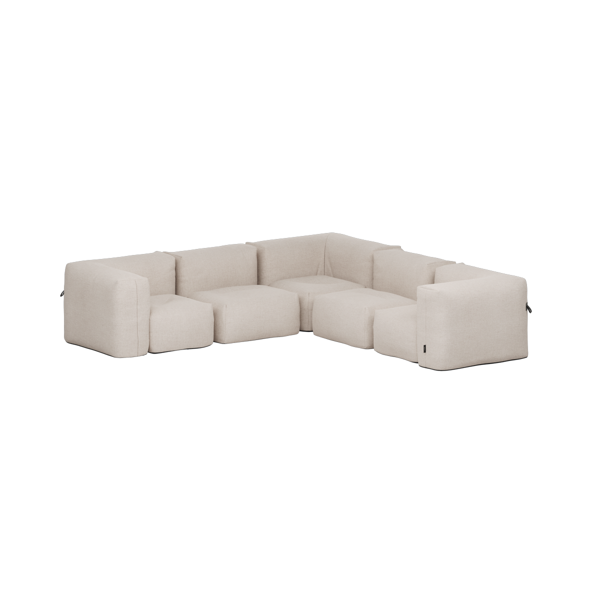 Lys fempersoners hjørnesofa uden stel med bløde modulopbyggede sæder og ryglæn til komfortabelt udendørsliv i nordisk design
