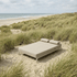 Udendørs dobbeltsolseng Kirra Double Sunbed i sandfarvet tekstil med aluminiumsramme.