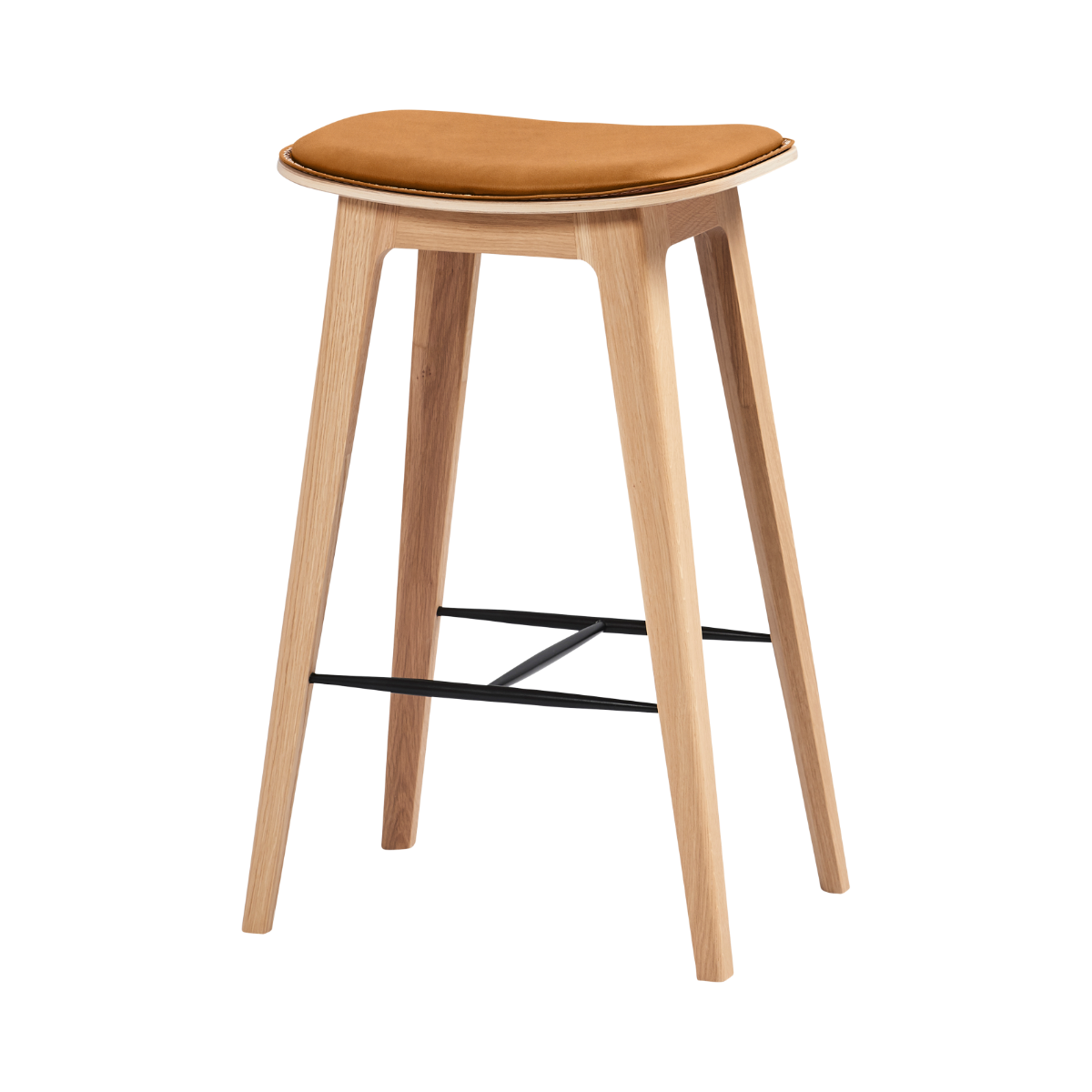 Nordic barstol i egetræ med Luna Sandstone læder og syninger, højde 73 cm.