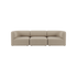 Beige trepersoners sofa med bløde afrundede former og tre separate siddepladser fra sackit til en rolig skandinavisk stueindretning