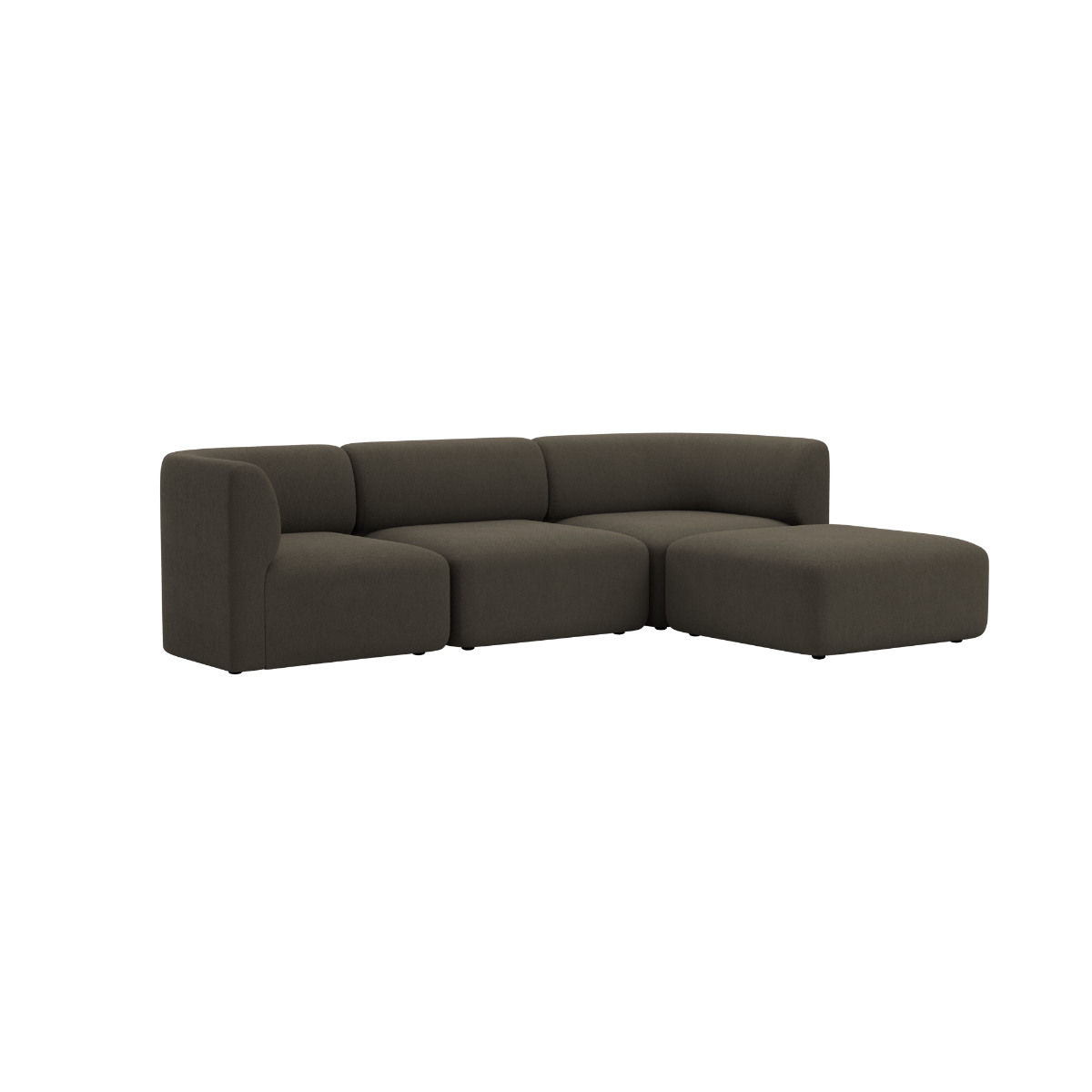 Mørk brun Fjord sofa fra sackit med tre bløde siddepladser og en rummelig chaiselong i roligt skandinavisk design
