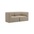 Beige to personers sofa med bløde afrundede former og polstrede armlæn fra sackit