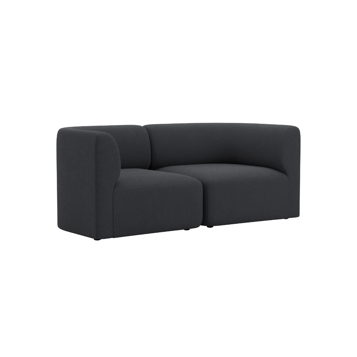 Mørkegrå to personers sofa med bløde afrundede armlæn og dybe siddehynder i enkelt skandinavisk design fra sackit