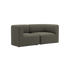 Mørkegrå to personers sofa fra sackit med bløde afrundede armlæn og dybe sæder i enkelt skandinavisk design til stuen