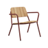 Kirra Patio Lounge Chair i chestnut farvet ubehandlet teaktræ og pulverlakeret aluminium til udendørs brug.