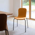 Chair no. One S1 spisebordsstol i Luna Sandstone med polstret sæde og stel i genanvendt pulverlakeret stål.