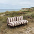 Mollis Lounge Sofa 2 Seater i Renesse Chestnut med pulverlakeret aluminiumsstel og polstret sæde.