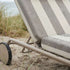 Udendørs solseng Mollis Sunbed i Renesse Taupe med justerbart ryglæn og aluminiumsramme.