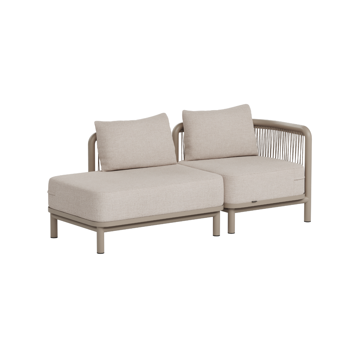 Beige Kirra loungesofa fra sackit med to siddepladser og åben ende. Modulært udendørs design med bløde hynder og flettet ryg til moderne uderum.