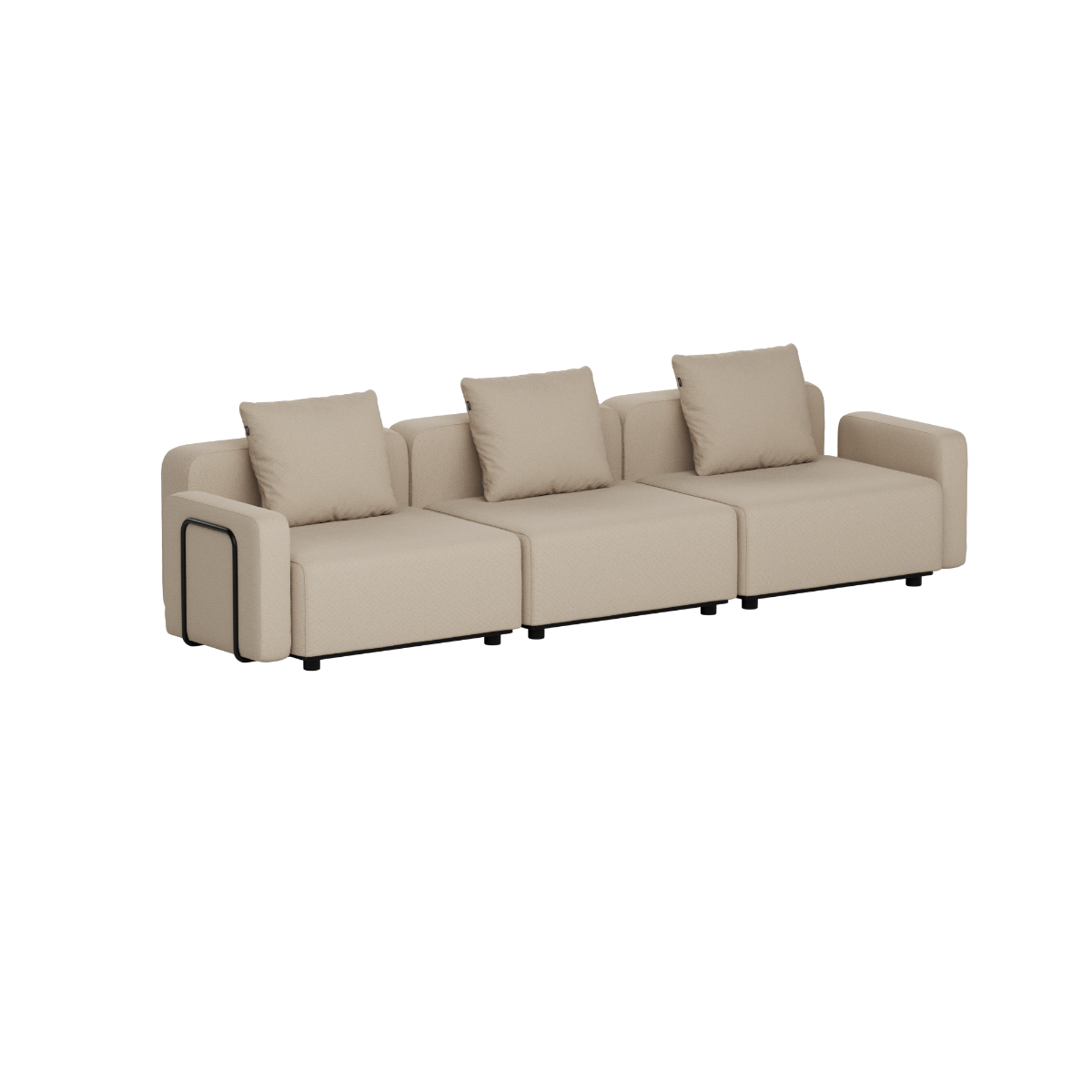 Beige trepersoners udendørs loungesofa med tre bløde ryghynder og afrundede armlæn fra sackit til terrasse og have