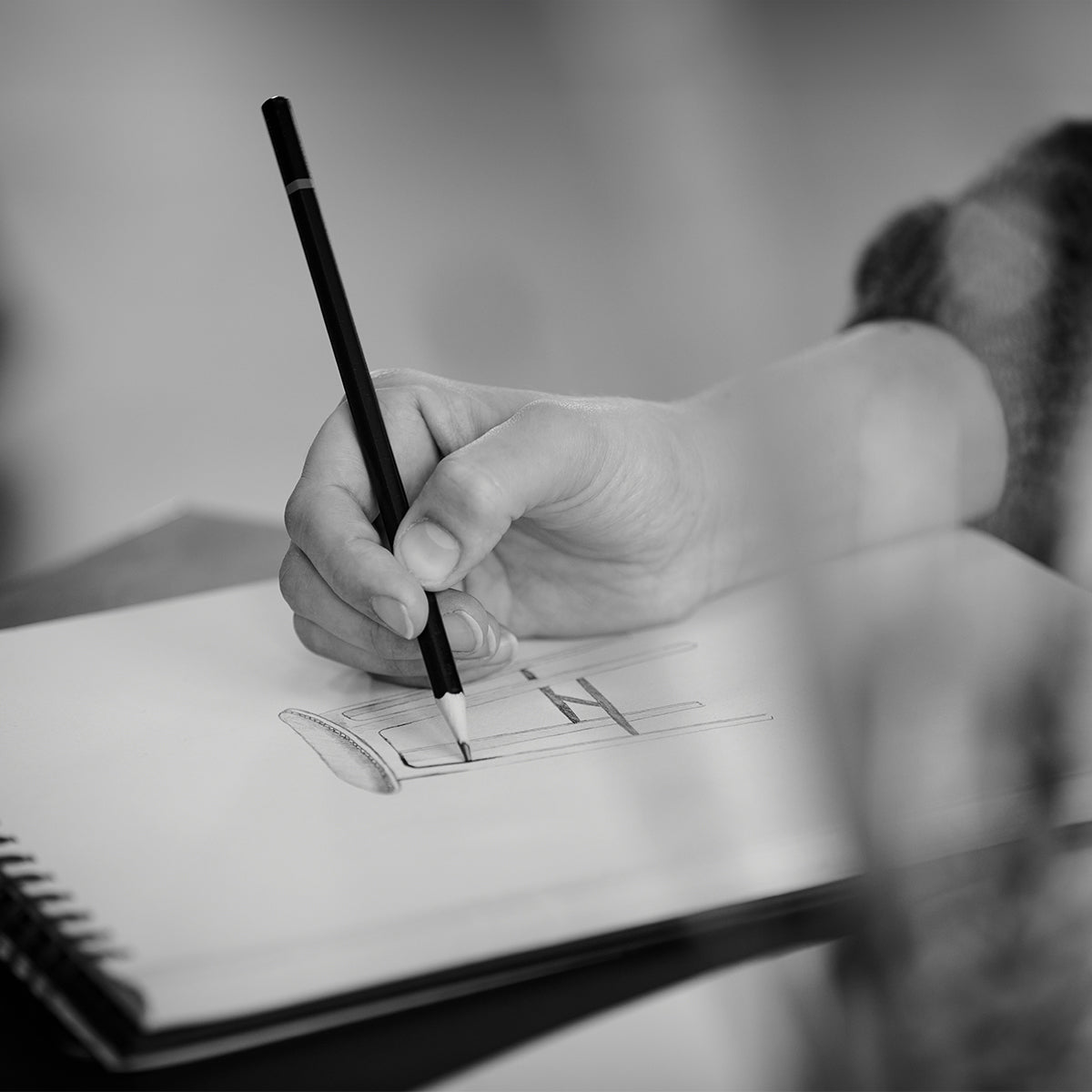 Nordic Bar Stool - Black Stained Oak - Barstol i læder og sortbejdset egetræ