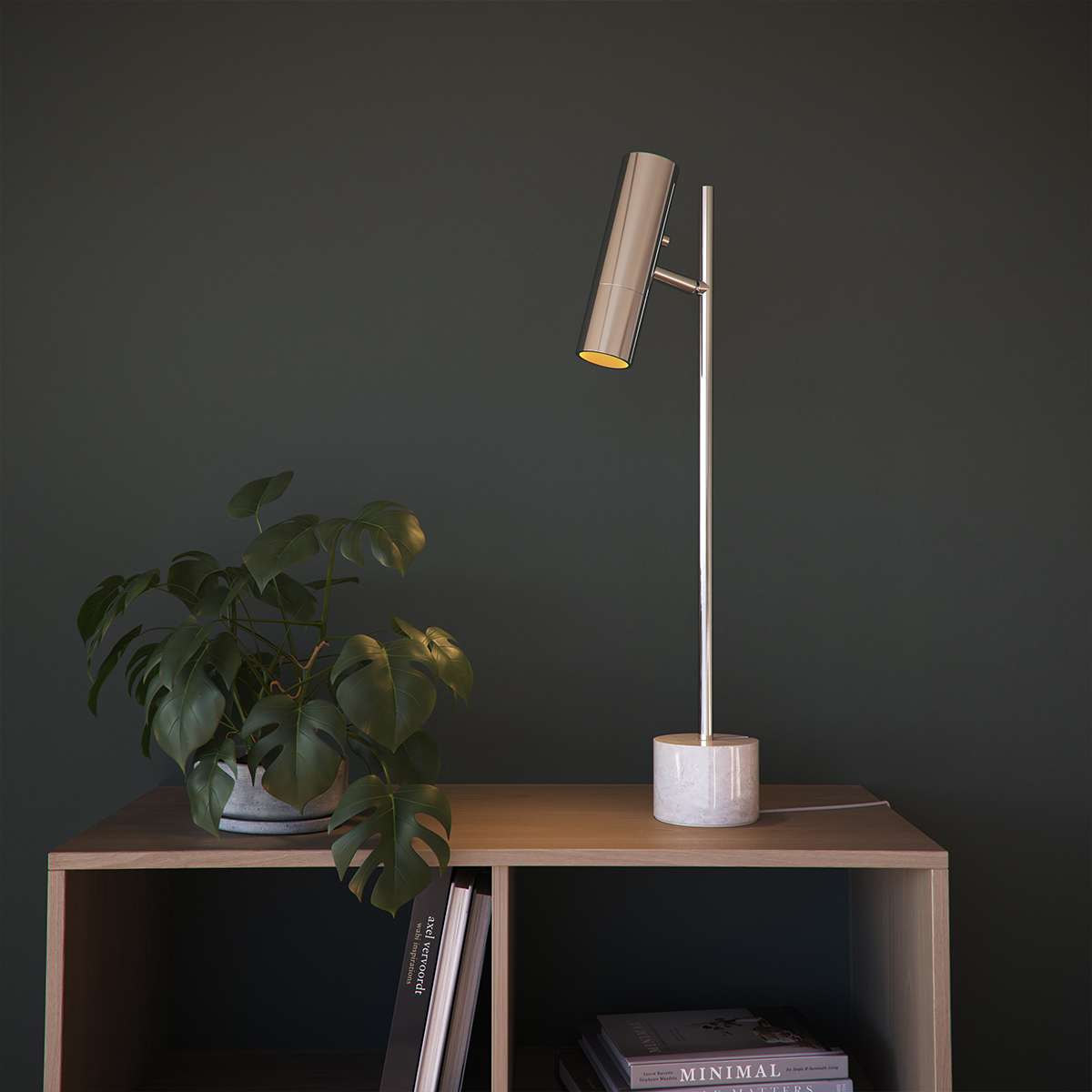Expo Table bordlampe med poleret marmorfod og mat aluminiumsarmatur i enkelt design