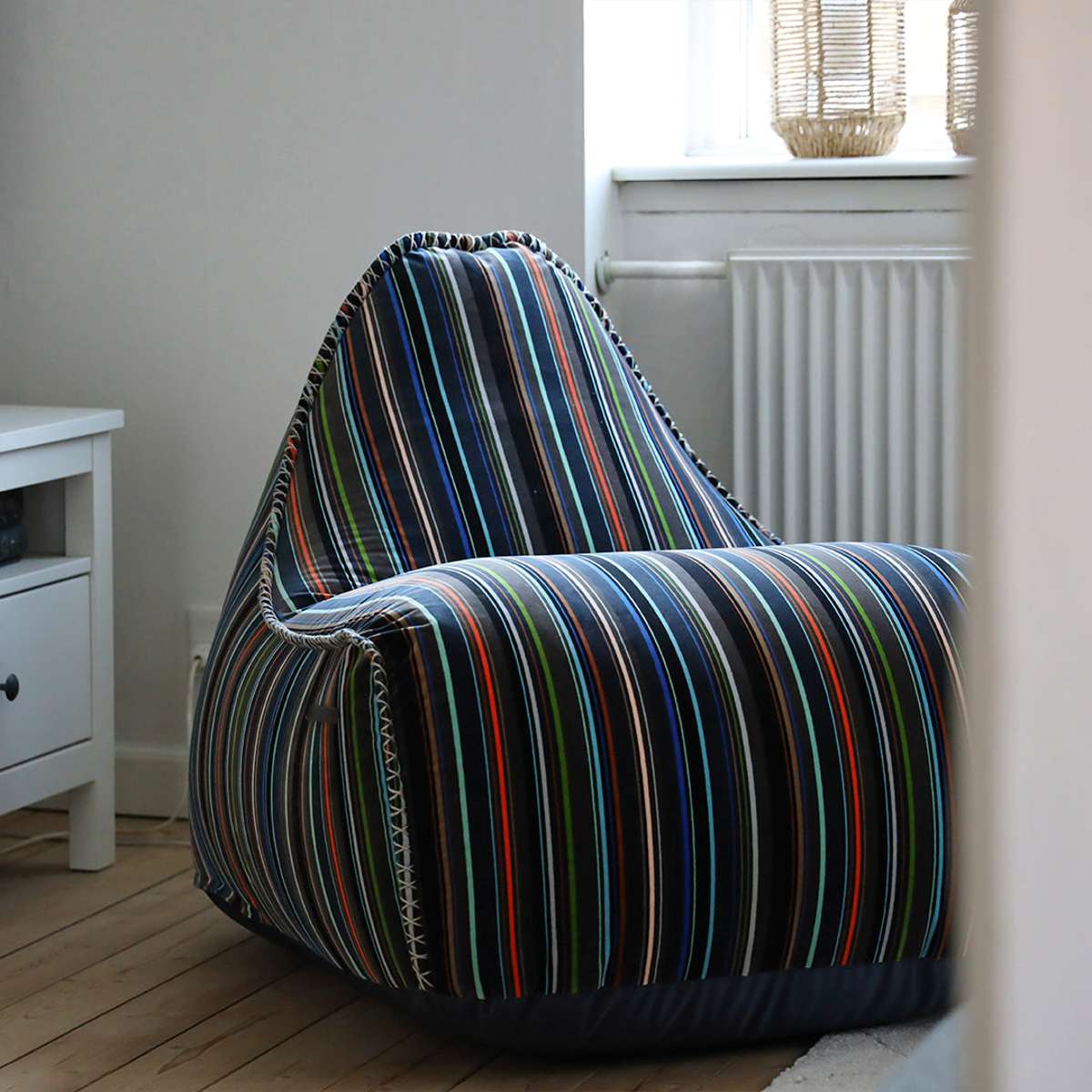 Multifarvet Lounge Chair Paul Smith Limited Edition sækkestol med bomuldsbetræk i moderne design.