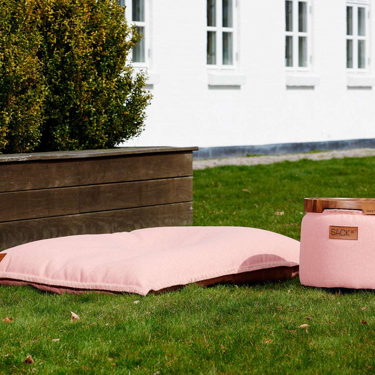 Cobana Beanbag sækkestol i grå, rund form med blødt og slidstærkt tekstil.