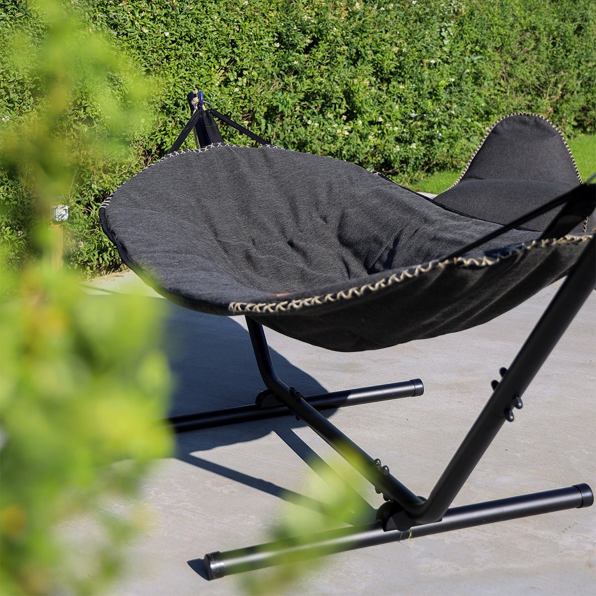 variant_8581111% | sort SACKit hængekøje med stativ, udendørs brug ved terrasse | Cobana Hammock - Cobana Black | SACKit