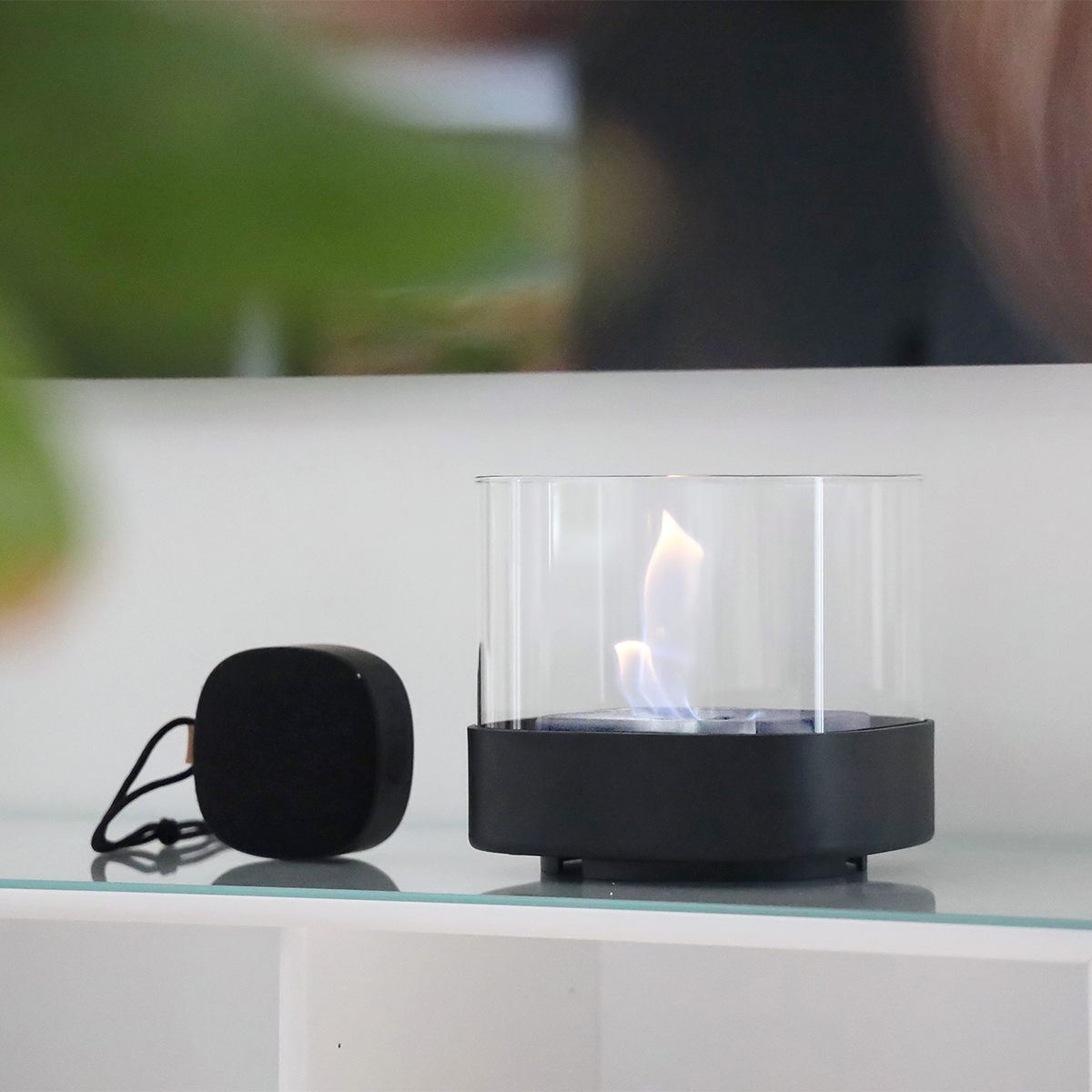 SACKit Bio Lamp udendørs lampe i sort rustfrit stål med varmebestandigt glas og keramisk vat.