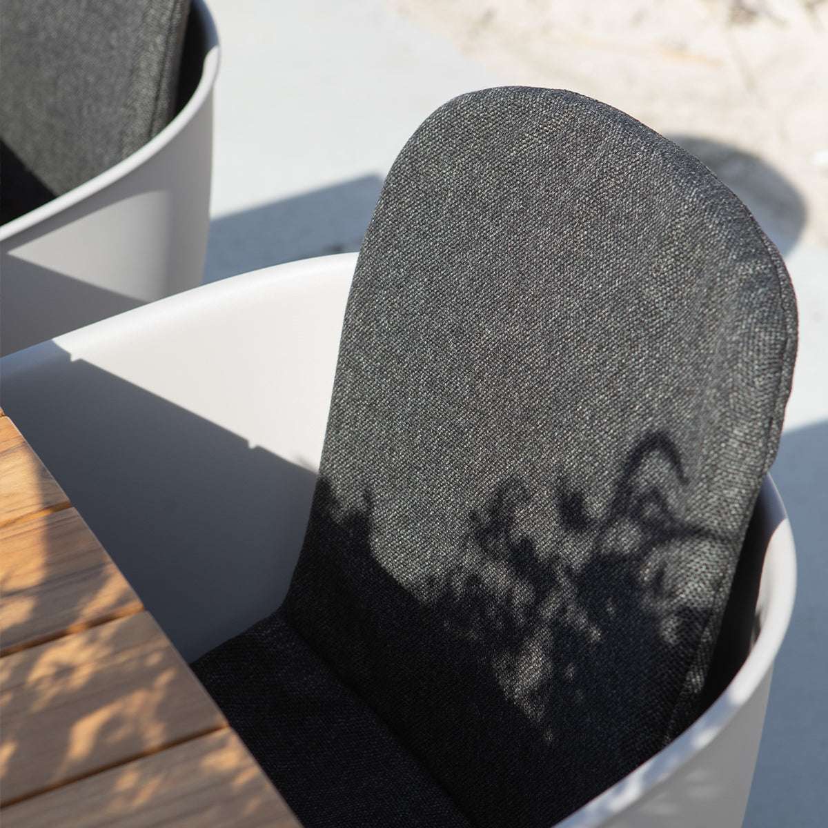Sort overtrækshynde til Patio Chair no. One med polstret look og udendørs materiale.