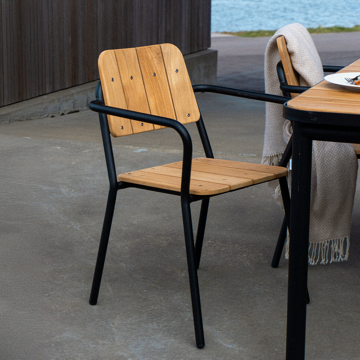 Kirra Dining Table 150x90 + Kirra Patio Chair