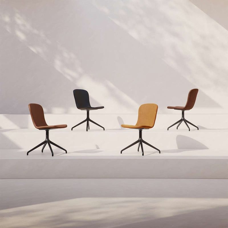 Chair no. One S1 Black Swivel | Chair no. One S1 Black Swivel - Luna Walnut Med returdrej | SACKit