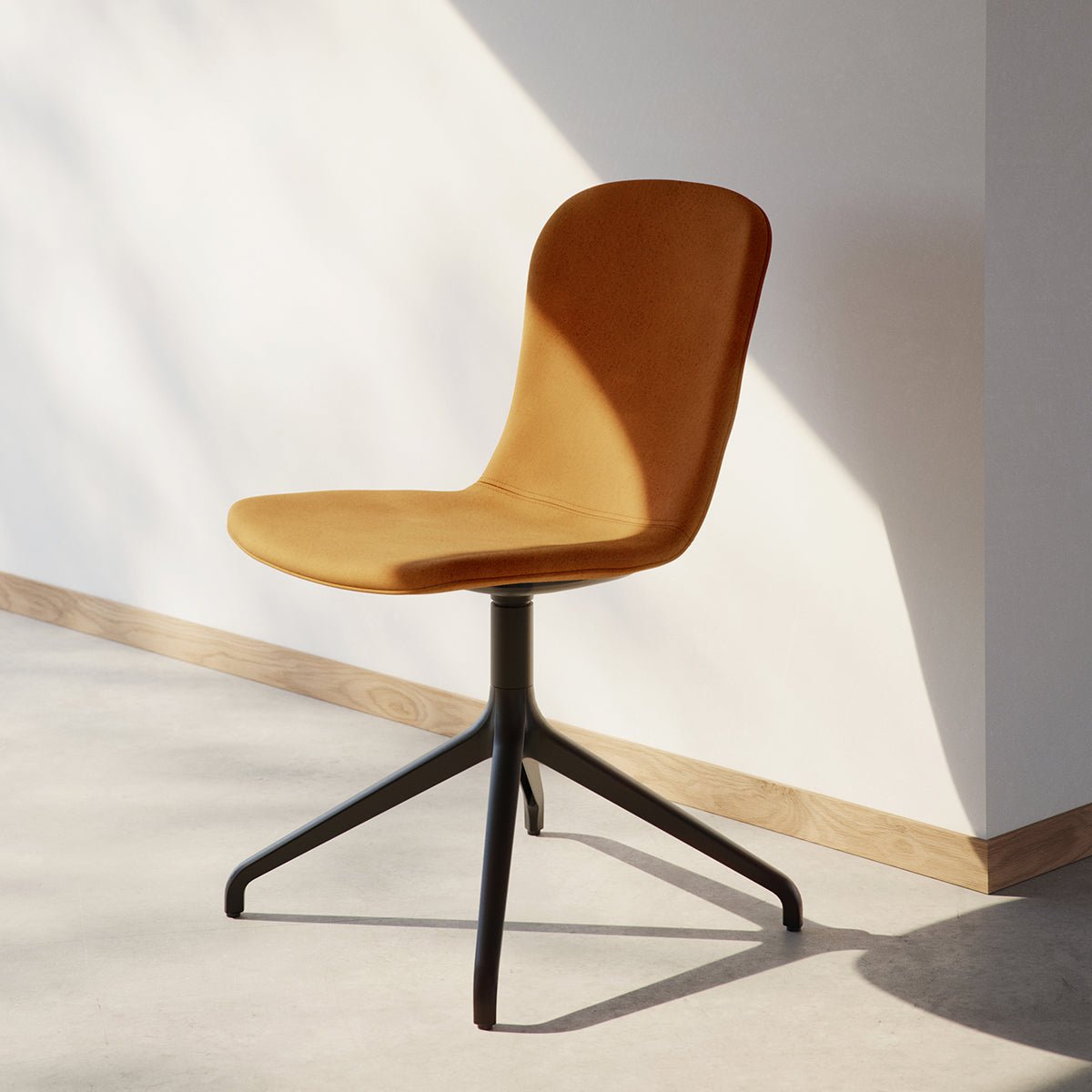  | Chair no. One S1 Black Swivel - LUNA Sandstone Med returdrej | SACKit | Chair no. One S1 Black Swivel - LUNA Sandstone Med returdrej | SACKit