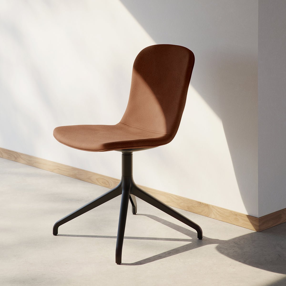  | Chair no. One S1 Black Swivel - LUNA Walnut Med returdrej | SACKit | Chair no. One S1 Black Swivel - LUNA Walnut Med returdrej | SACKit