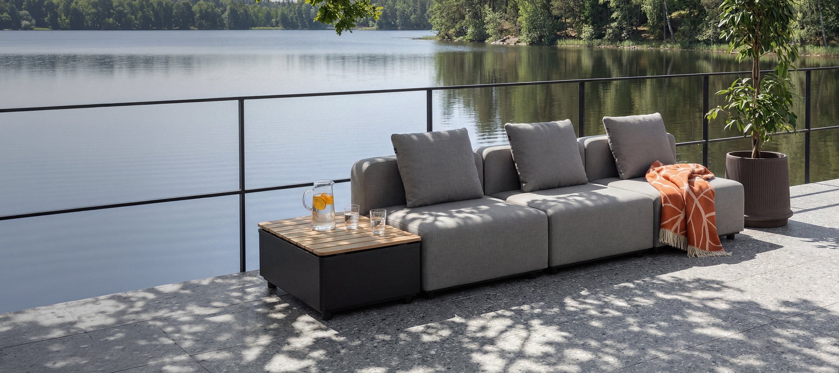 Farver til udendørs lounge - sand, grå eller olive?