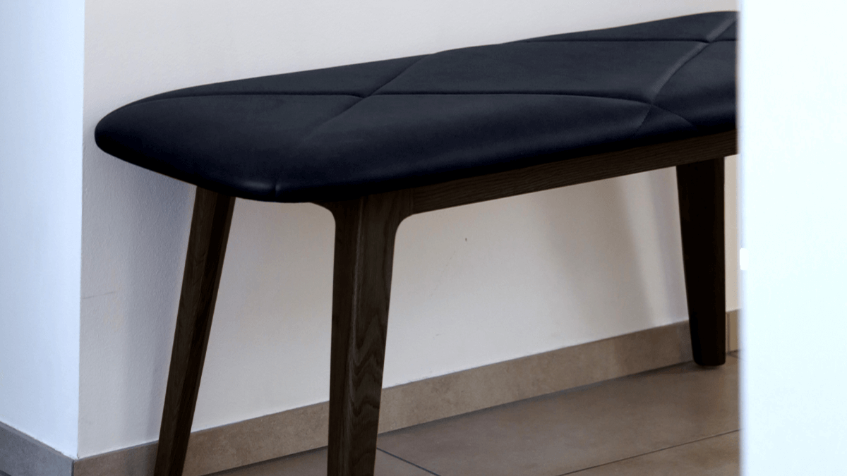 Nordic Bench - Dark Stained Oak - Bænk i smukt dansk design