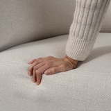 Fjord Sofa 3-personers indendørs sofa med bløde linjer og skandinavisk design i neutral farve.