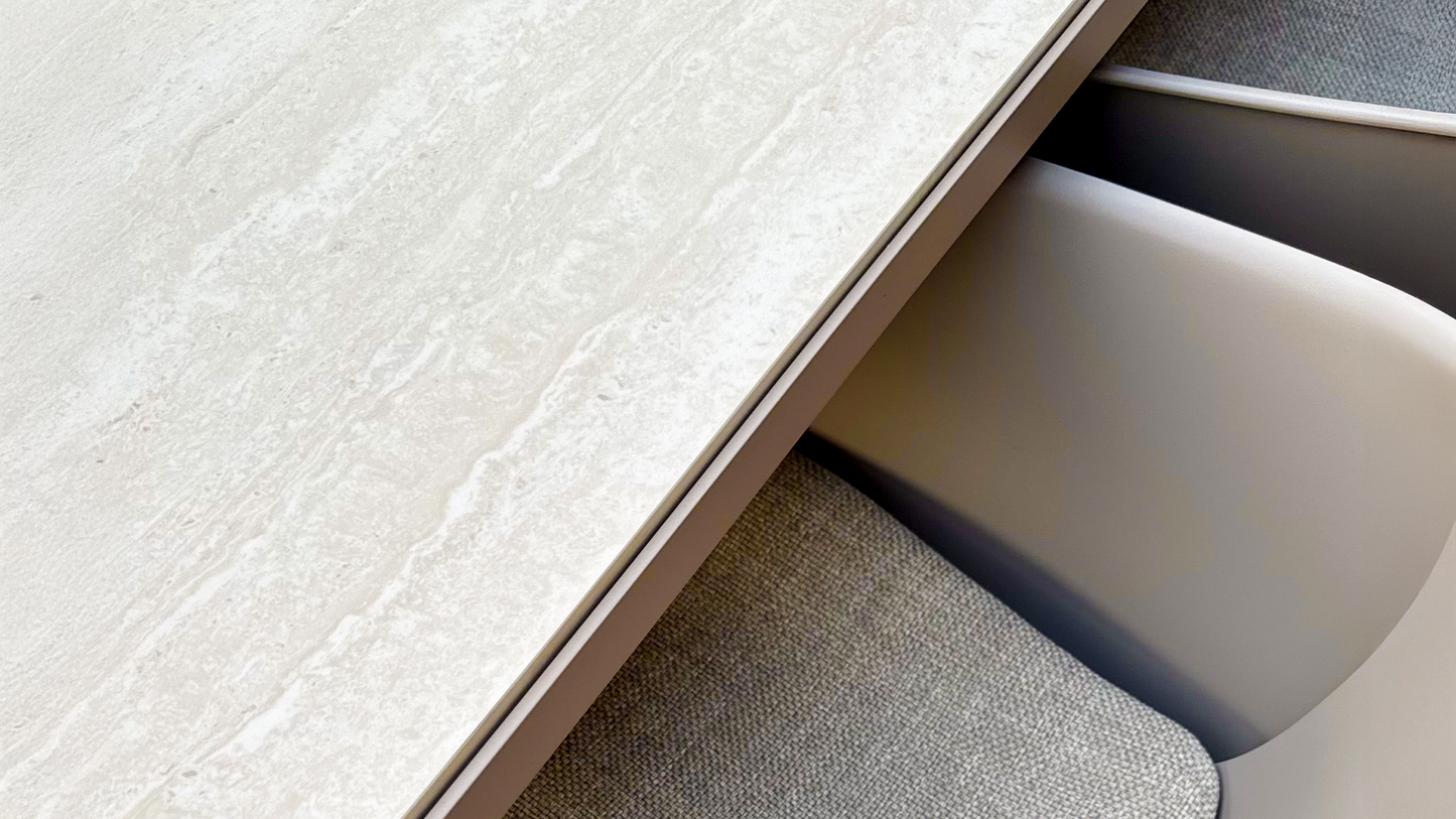 Kirra Dining Table 210x90 Ceramic - Udendørs spisebord til 6 personer i keramik og aluminium