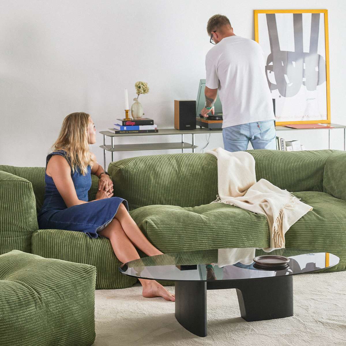 Soft Sofa Indoor 3-personers sofa i rosa corduroy stof uden puf, blød og modulær design.