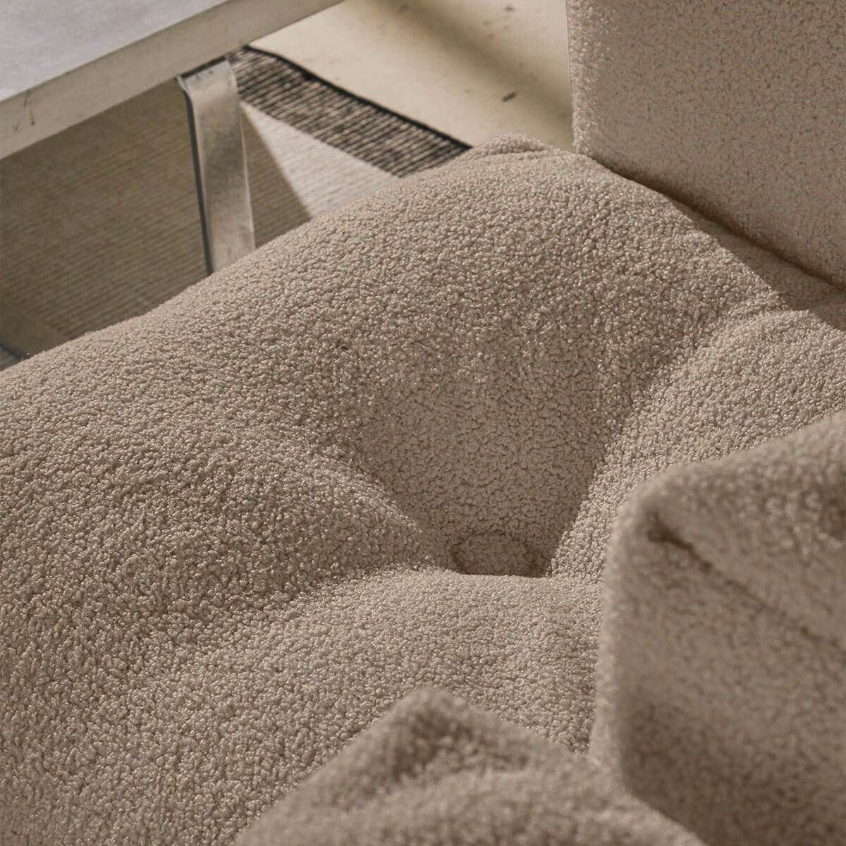 Soft Sofa Indoor 5-personers hjørnesofa i Teddy Beige stof med bløde, modulære puder.