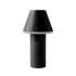 Sort trådløs bordlampe med kegleformet skærm og cylindrisk fod fra sackit til indendørs og udendørs brug