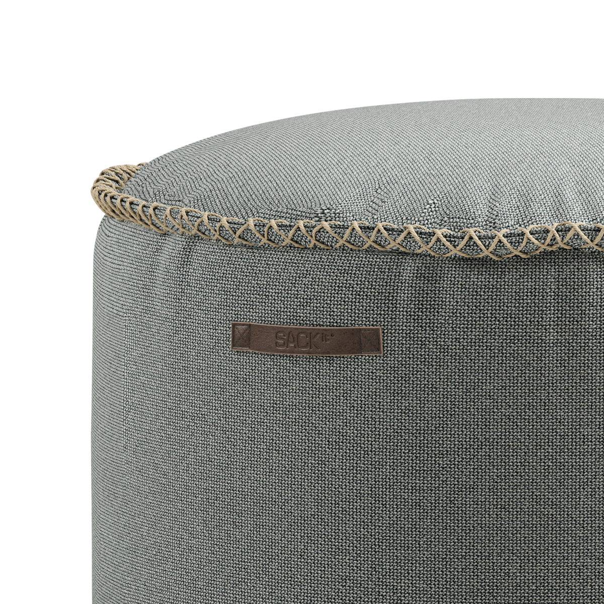 Cura Pouf i mørkeblåt Cura stof med rund form og blødt udseende.