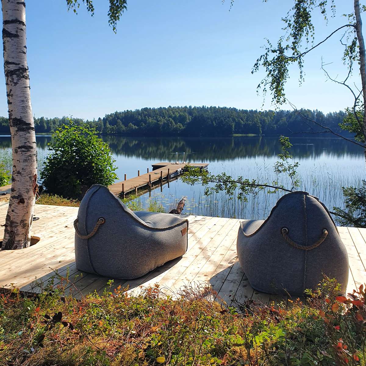 Cobana Lounge Chair i grå sækkestol med ryglæn i et blødt, formstabilt design.