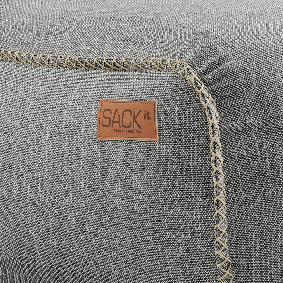 Cobana Lounge Chair sækkestol i gråt olefinstof med ryglæn, velegnet til indendørs og udendørs brug.